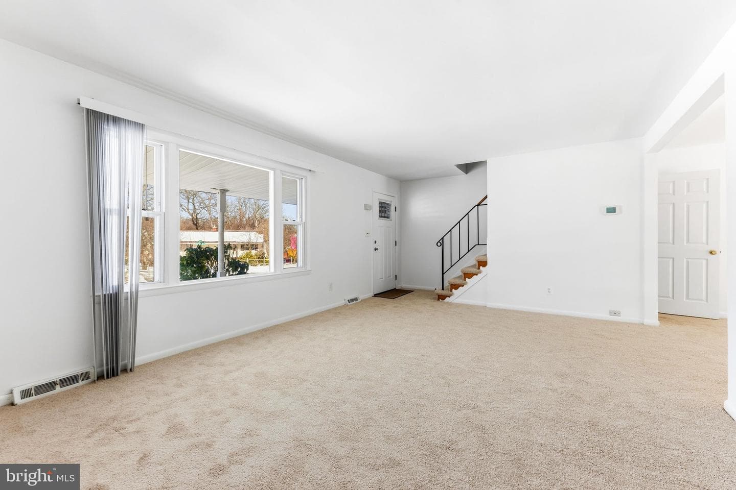 623 Chapelgate Drive photo 3