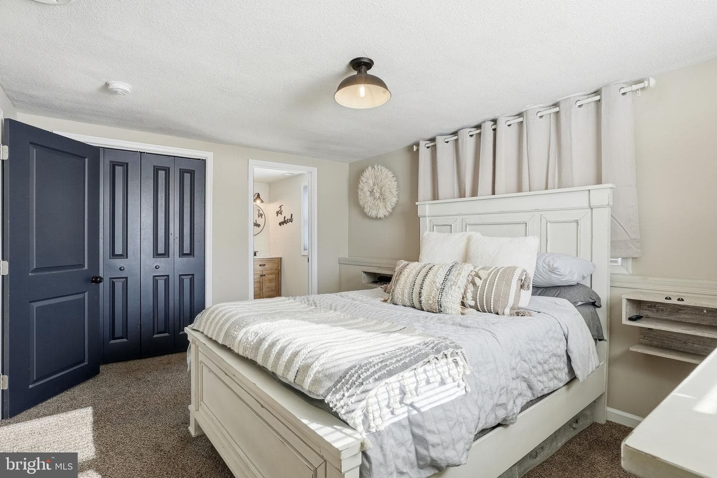 105 Michael Avenue photo 13