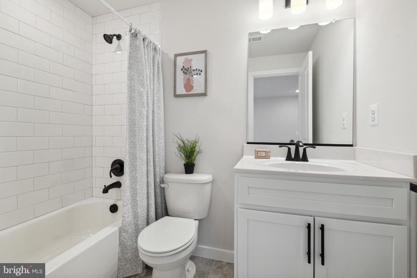 7713 Woodlawn Avenue photo 35