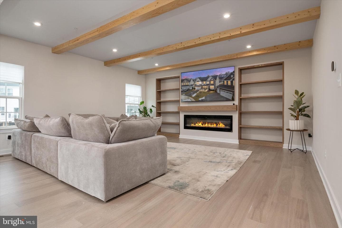 3322 Milkweed Court photo 14