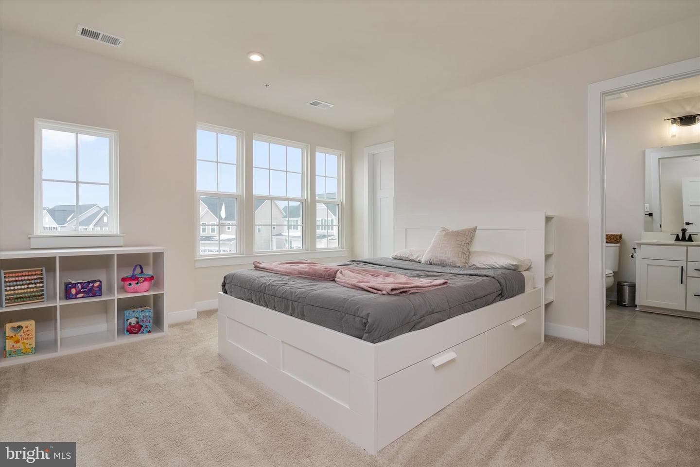3322 Milkweed Court photo 29