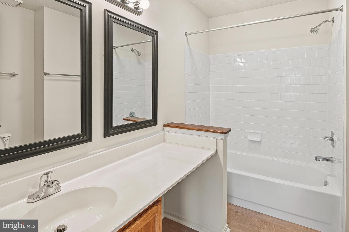 2610 Tor Court photo 26