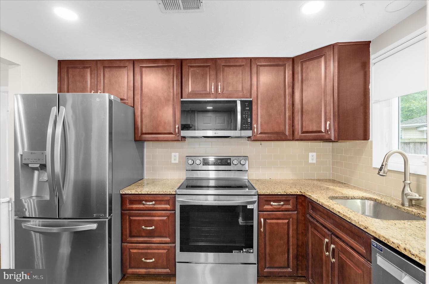 8085 Castle Rock Court photo 13