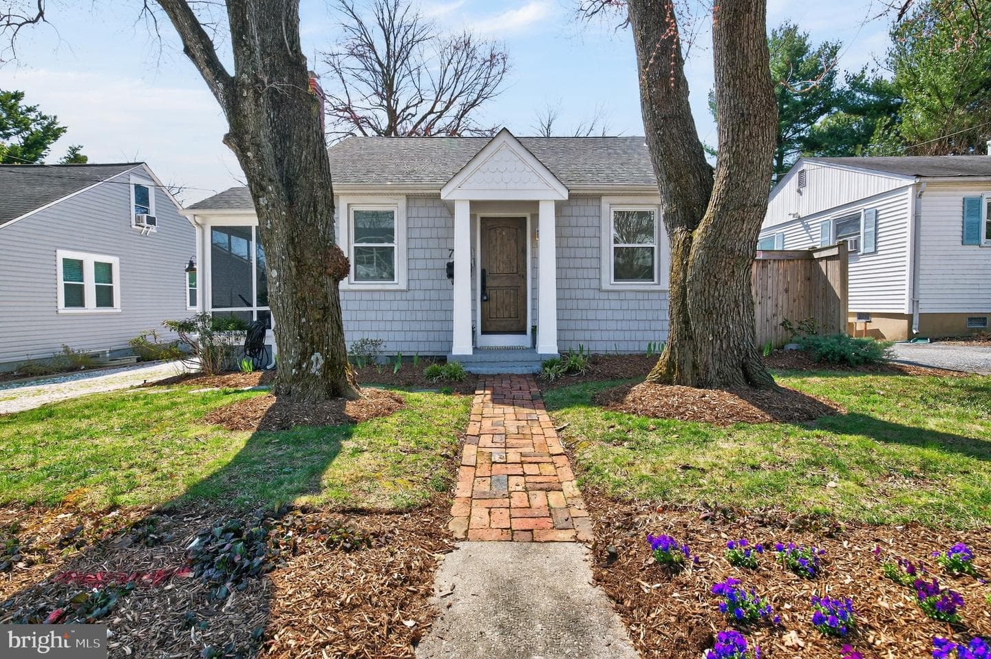 723 Glenwood Street photo 40