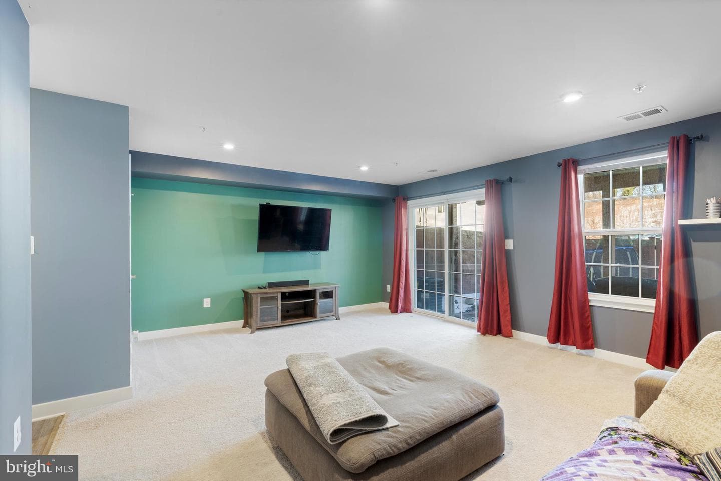 110 Bethlehem Pl photo 4