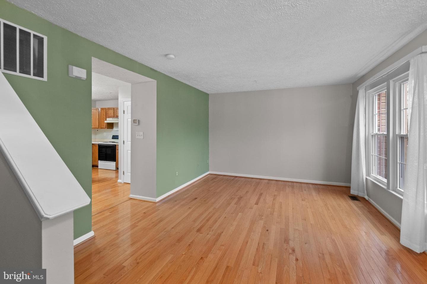 1035 Chestnut Cove Drive photo 8