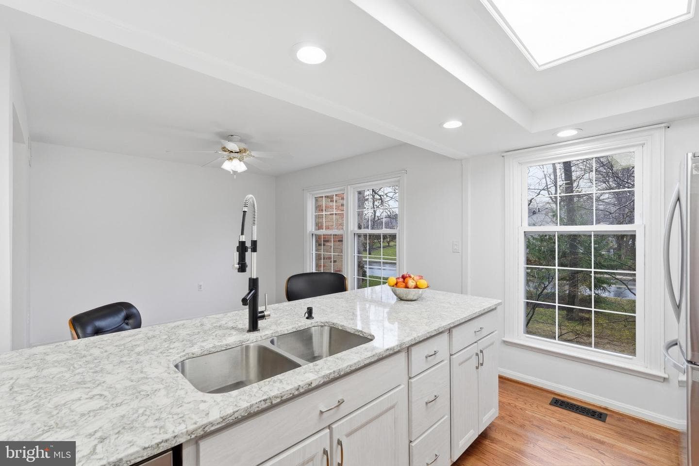1734 Dana Street photo 9