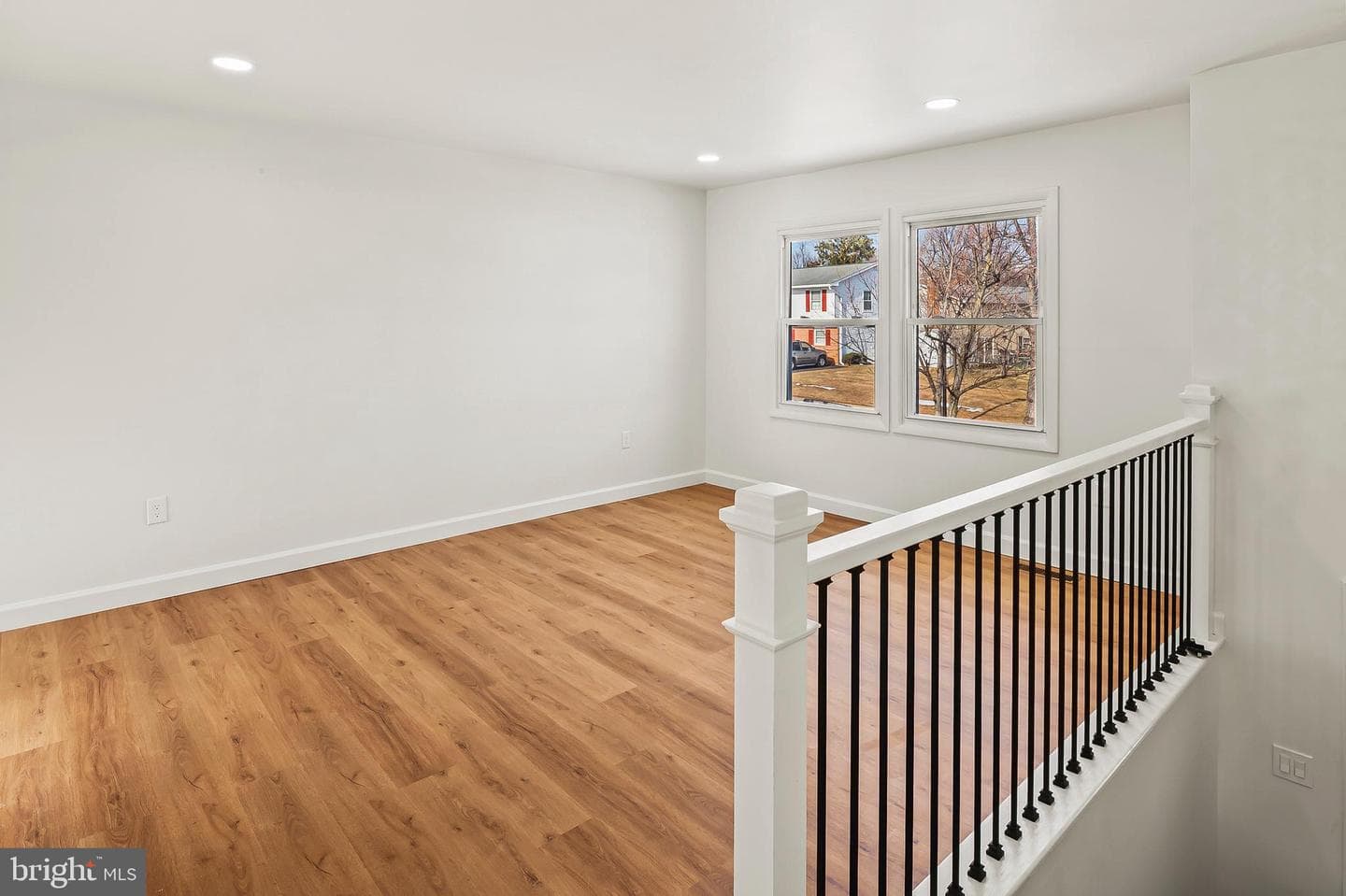 1003 Springhill Way photo 4