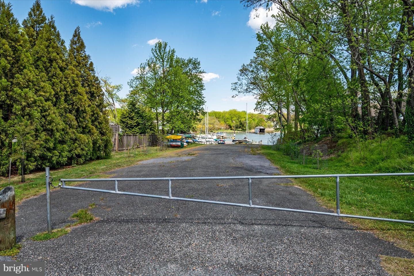 298 Edgemere Drive photo 43
