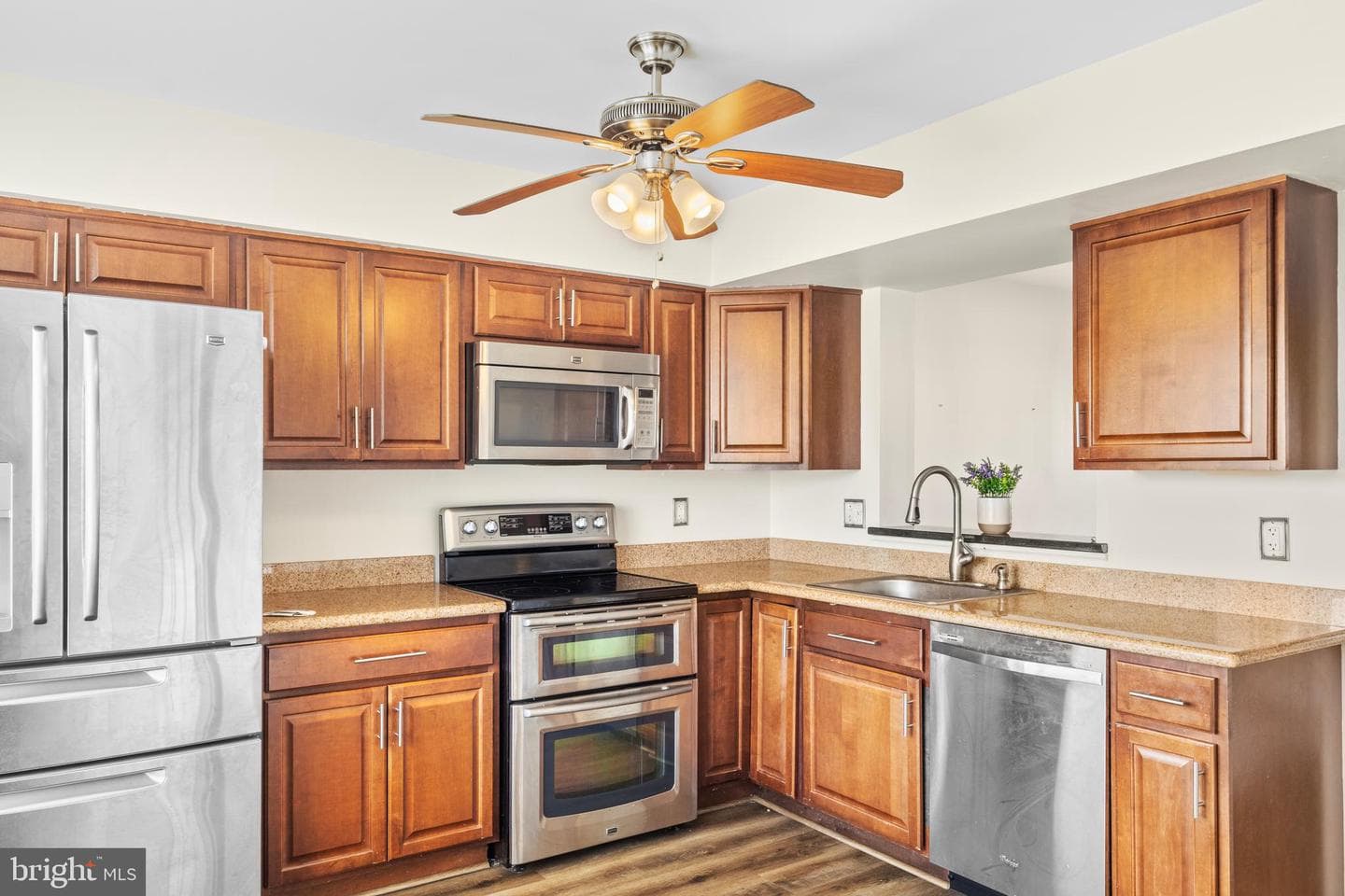 1400 Cox Landing Court photo 4
