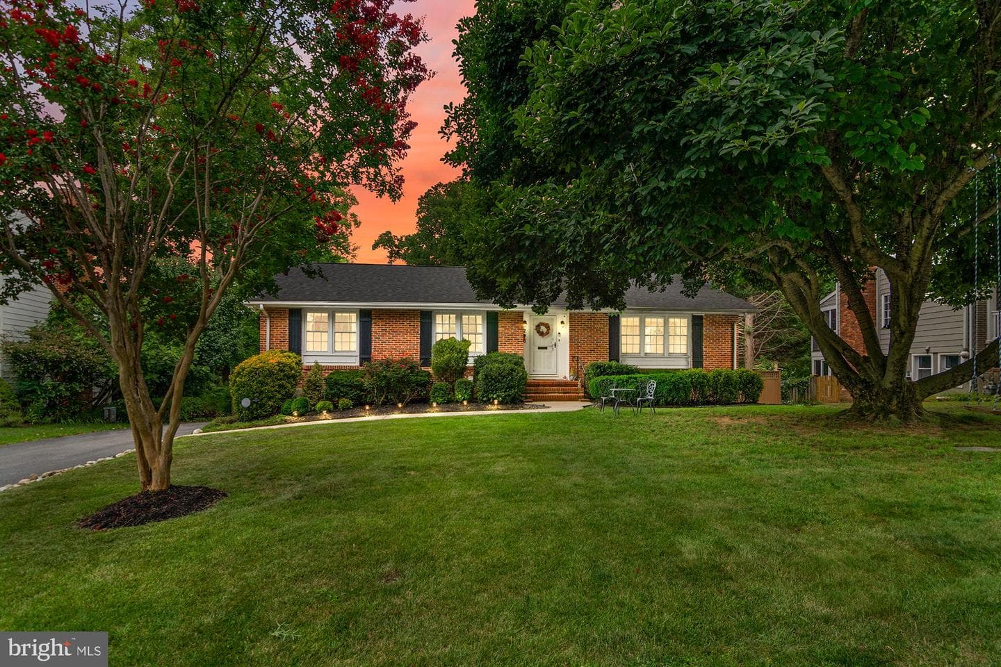 296 Halsey Road photo 1
