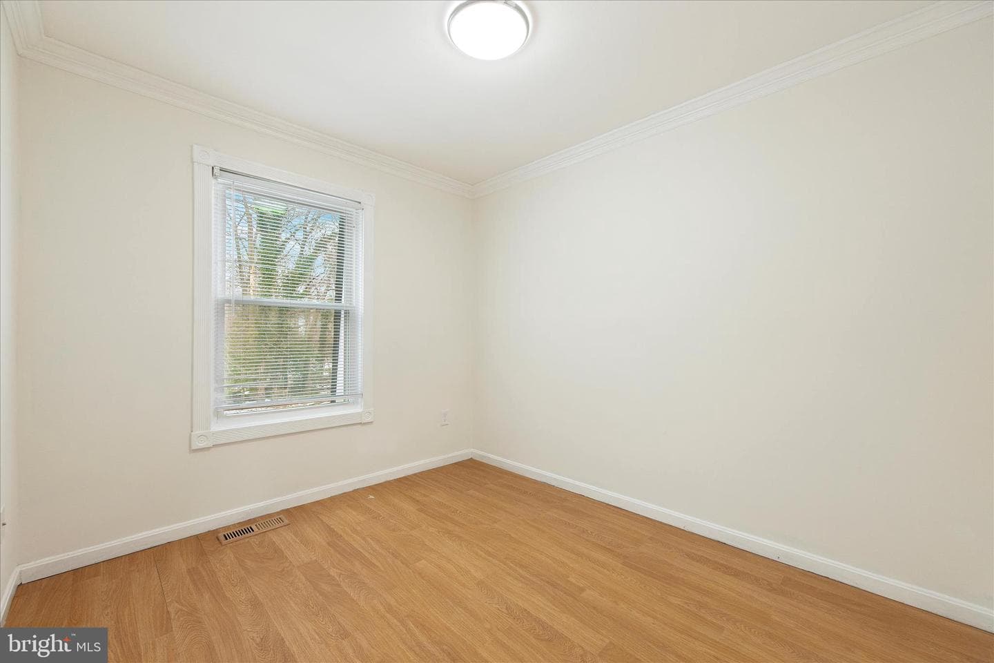 1819 Oriole Court photo 16