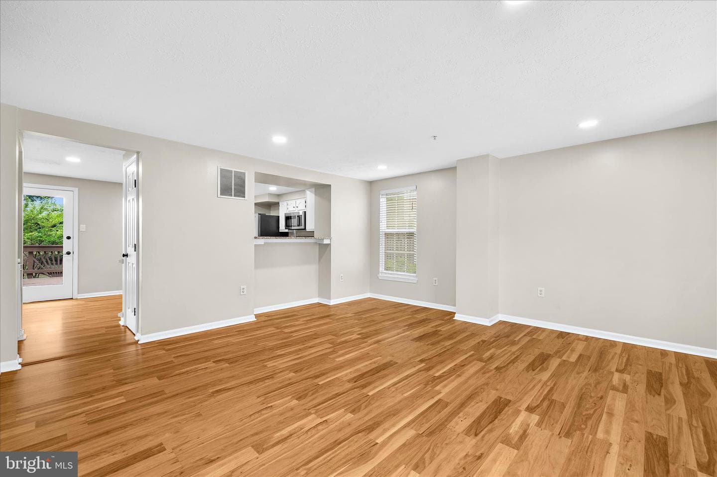 577 Quaker Ridge Court photo 5