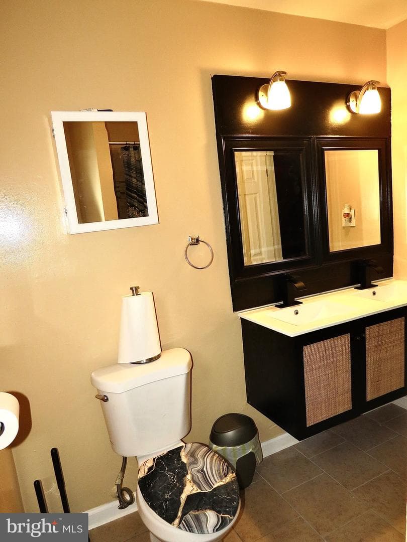 494 Kenilworth Court photo 19