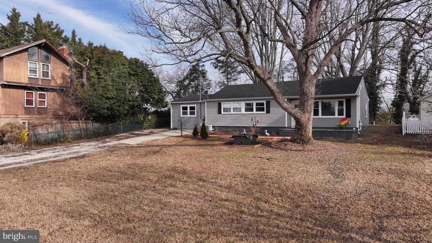 1110 Murray Drive photo 2