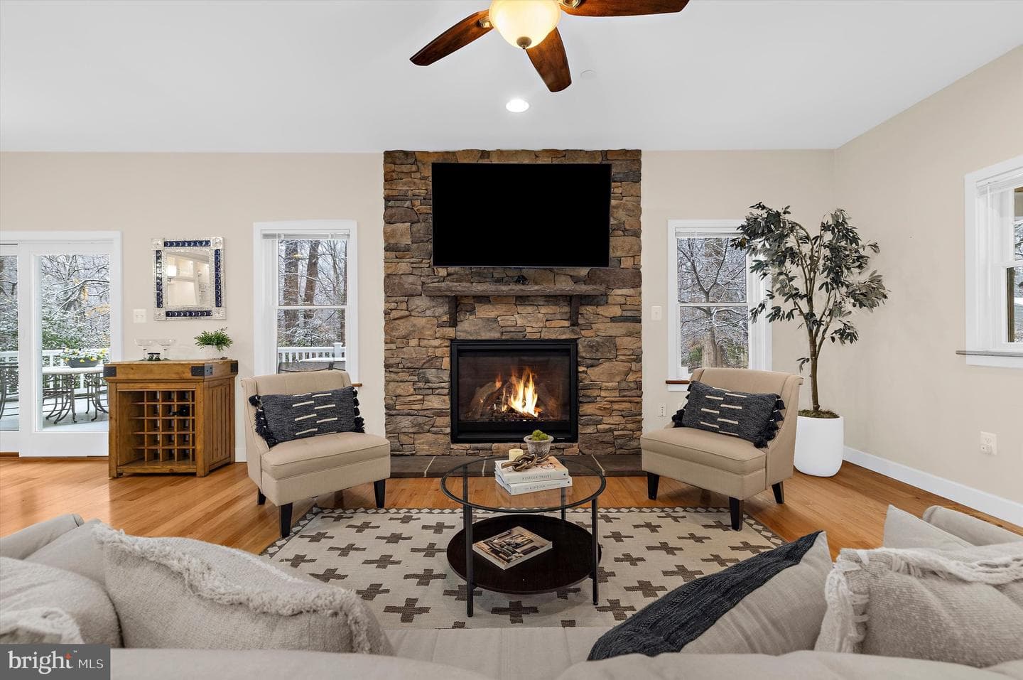 2321 Hickory Road photo 3