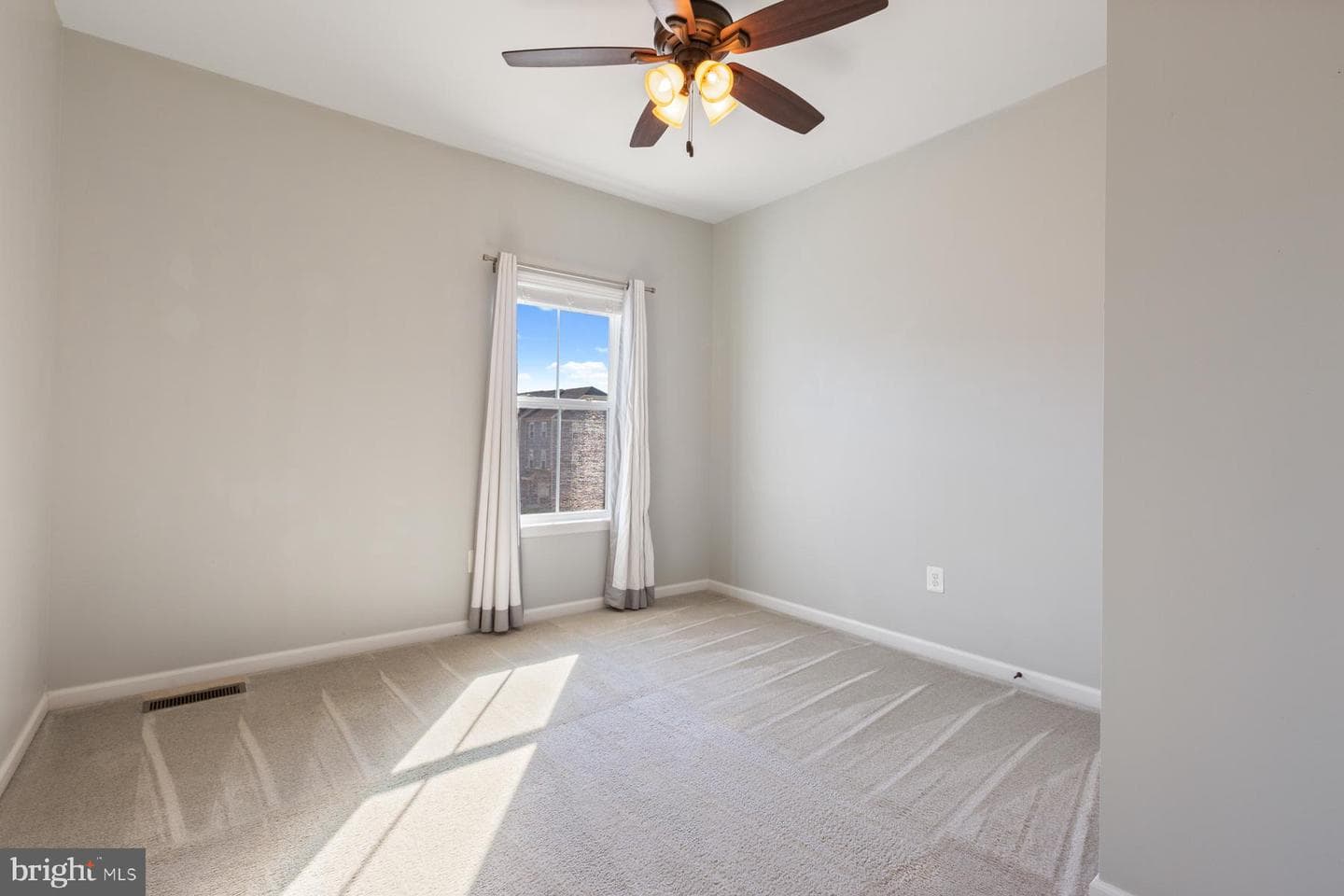 548 Fox River Hills Way photo 22