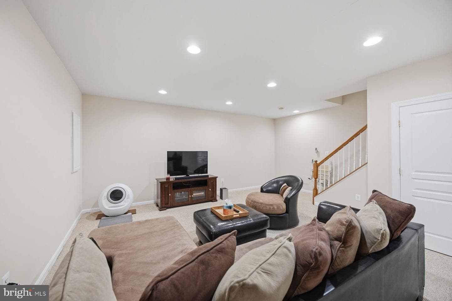 7711 Hennepin Court photo 33