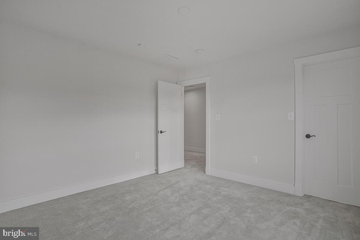 408 Kosmill Drive photo 23