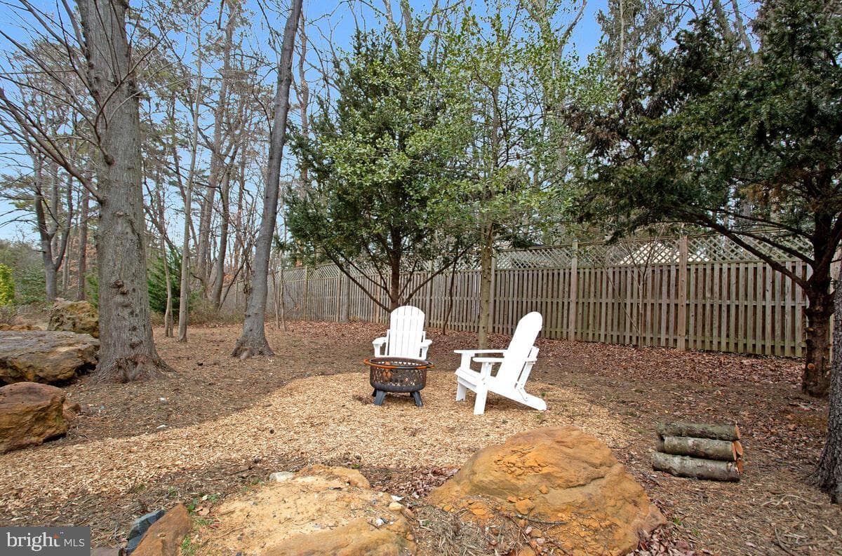 408 Kosmill Drive photo 48