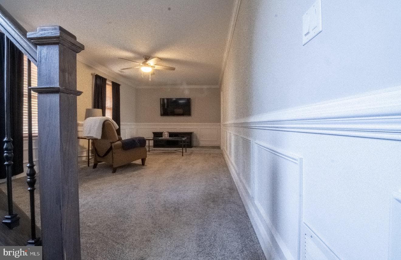 371 Freshfield Lane photo 17