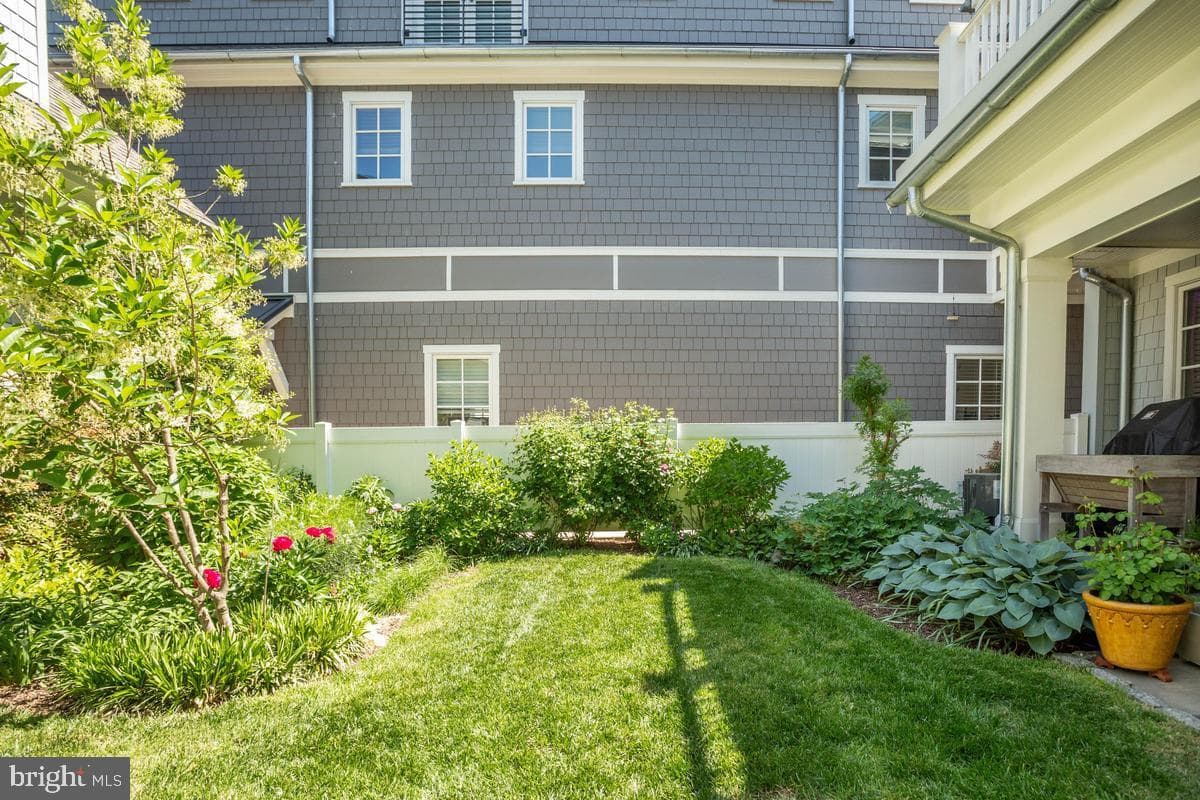 400 Chesapeake Avenue #2-101 photo 41