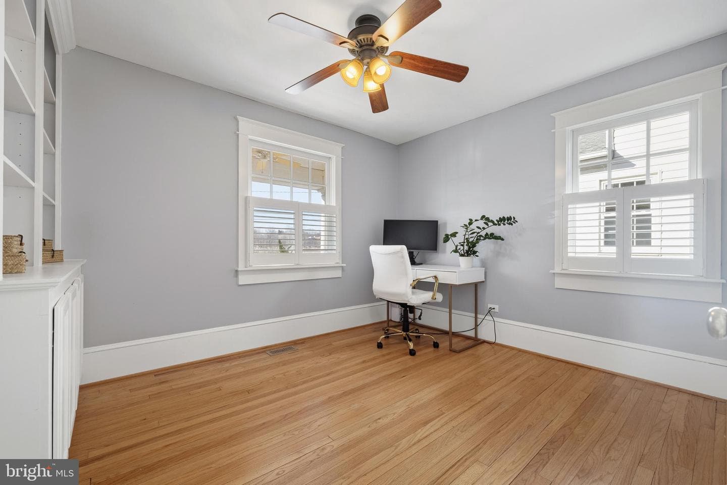 304 Locust Avenue photo 11