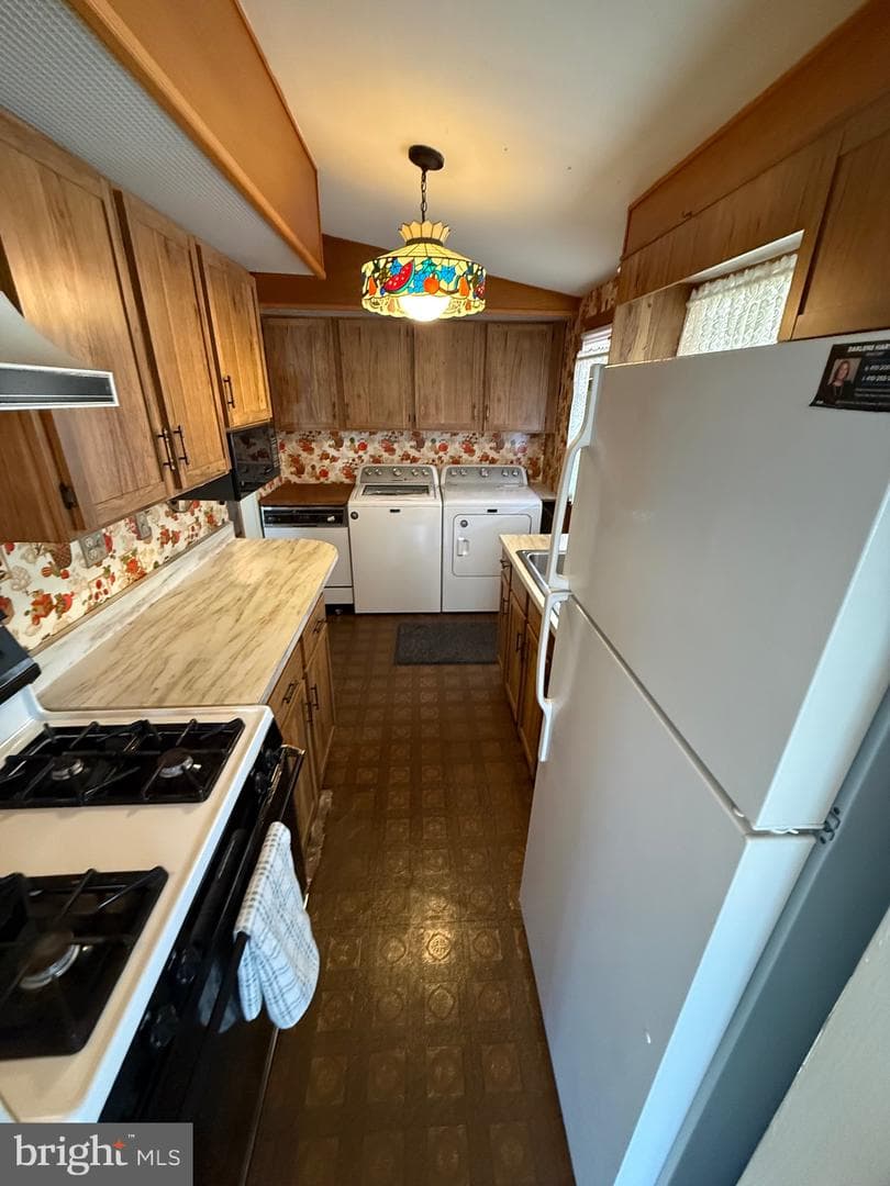 1208 Montgomery Drive photo 8