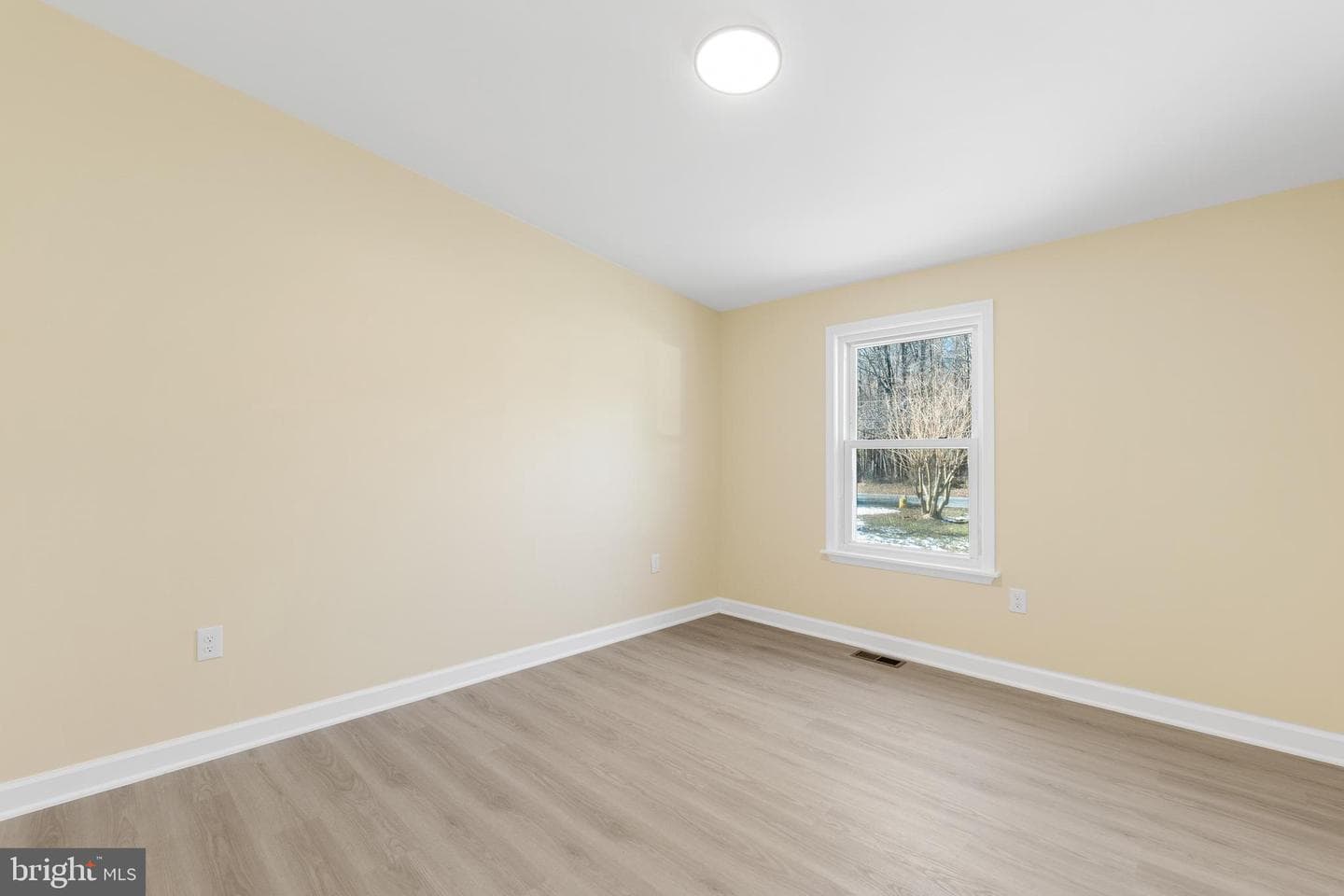 1349 Yorktown Road photo 20