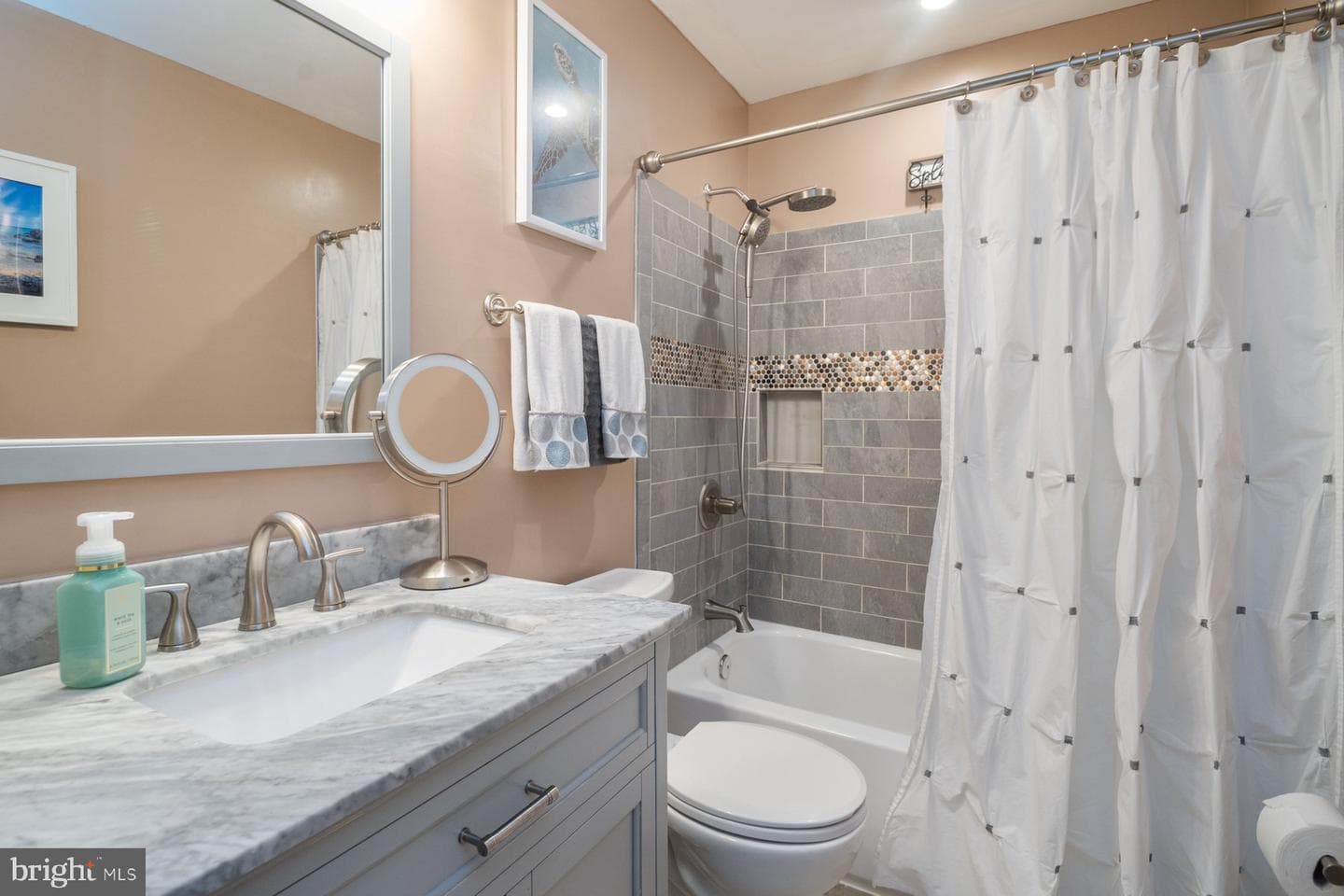 206 Cheddington Road photo 12