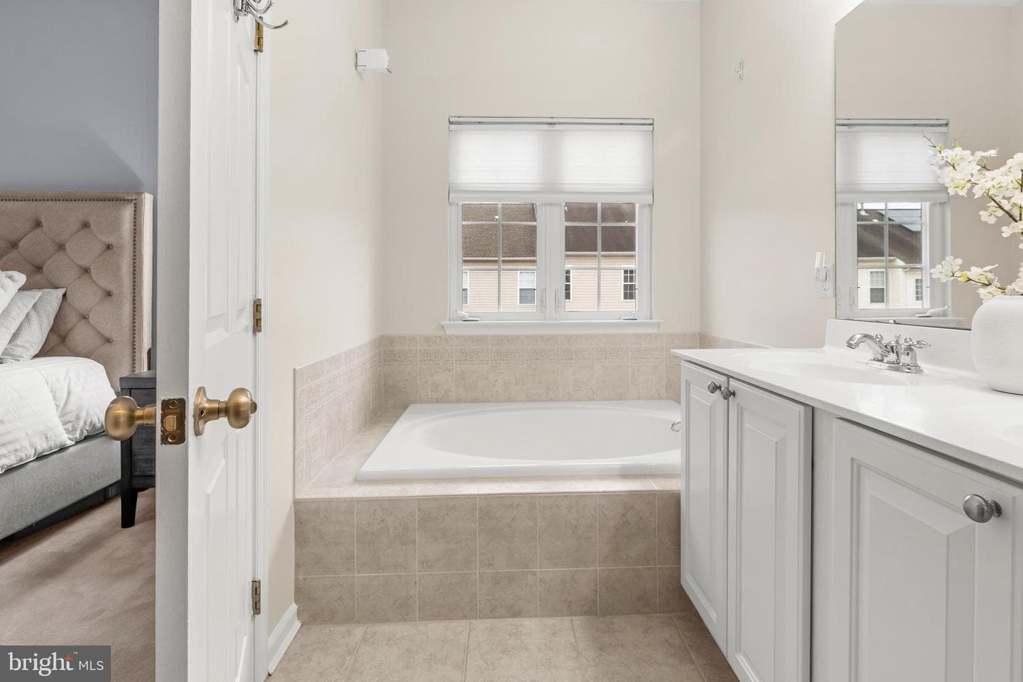 1750 Theale Way photo 33