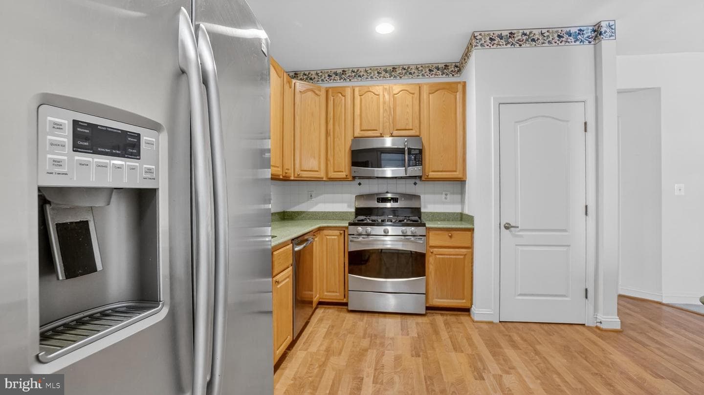 926 Perry Landing Court photo 14