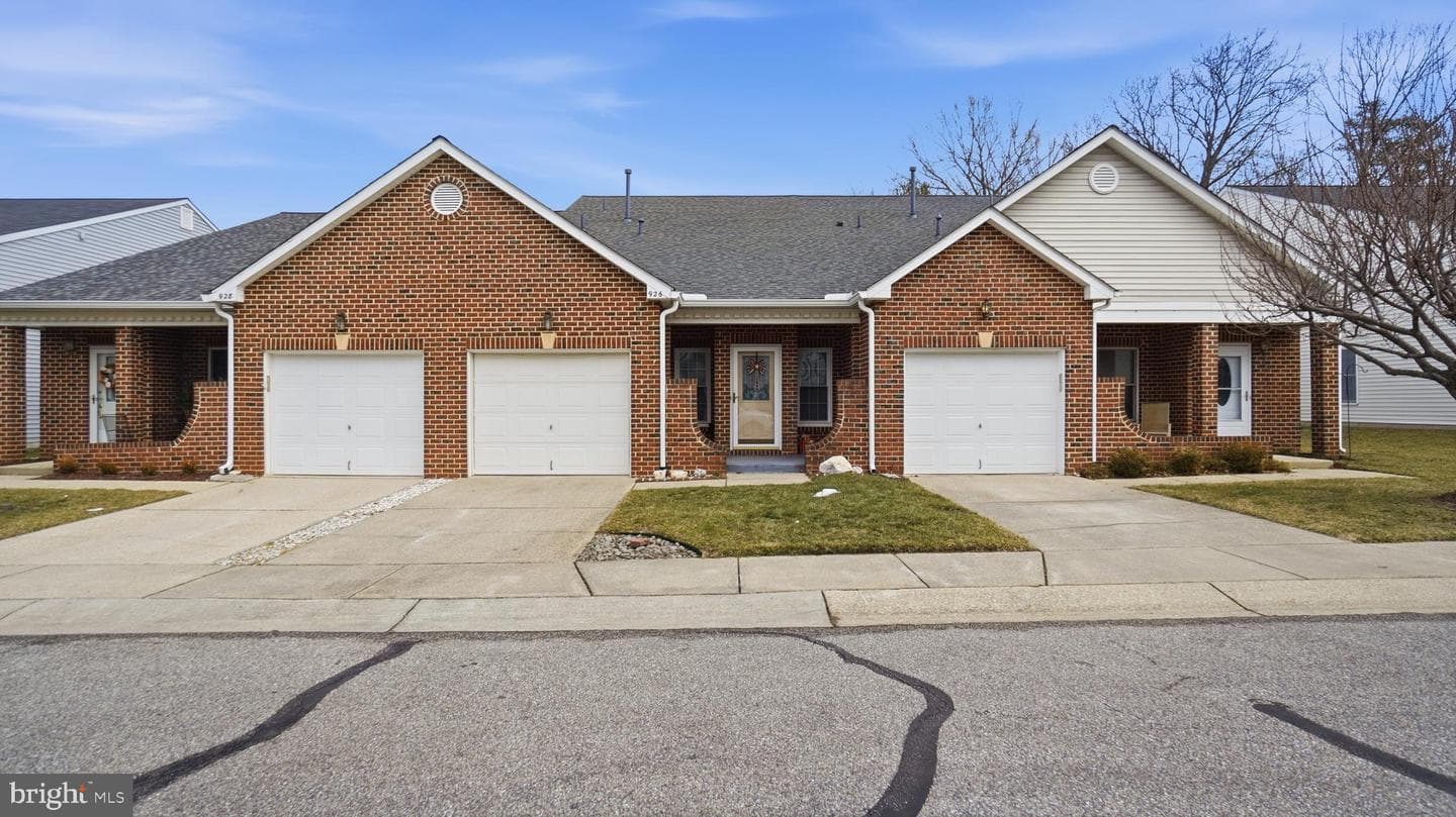 926 Perry Landing Court photo 3