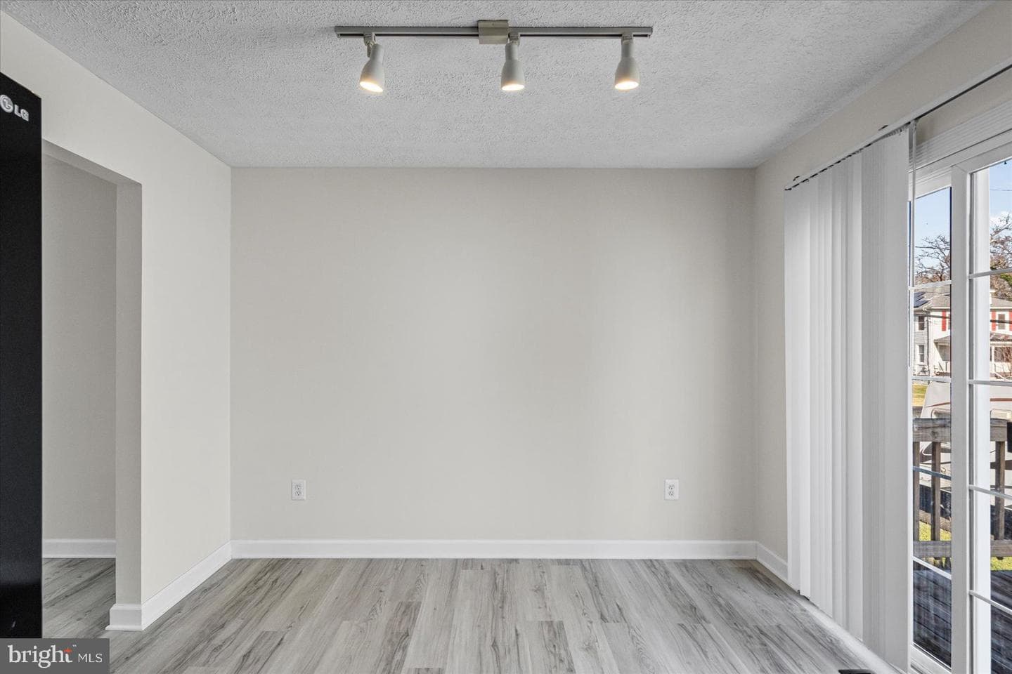 237 Poplar Avenue photo 12