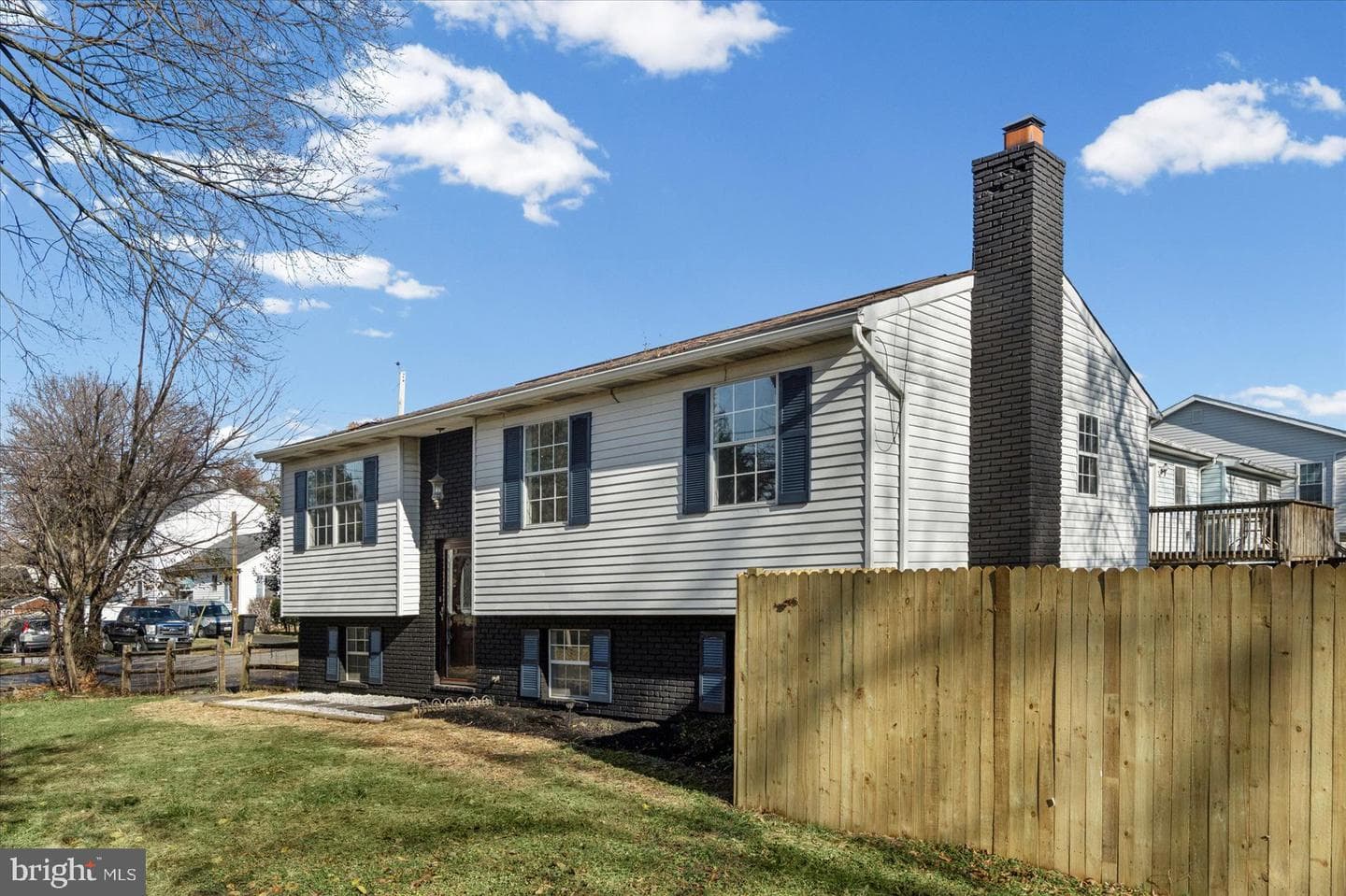 237 Poplar Avenue photo 2