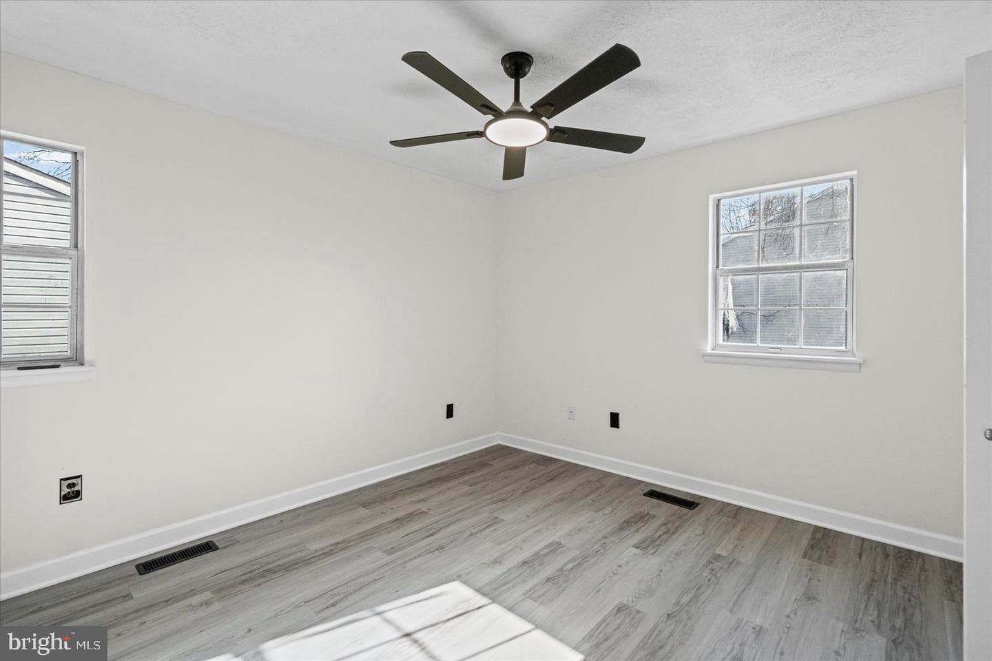 237 Poplar Avenue photo 25