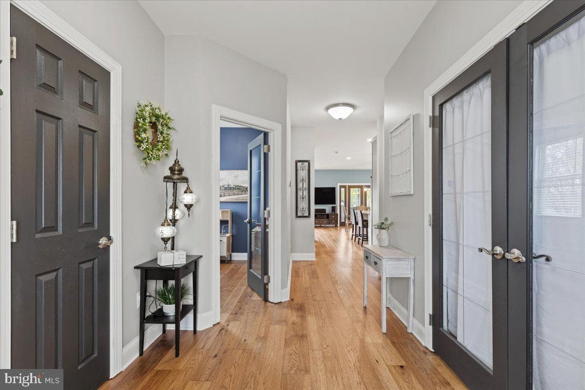 1066 Walnut Avenue photo 8