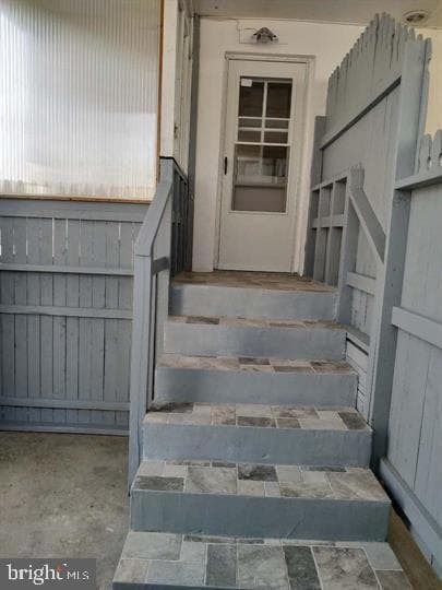 104 Lincoln Avenue photo 15