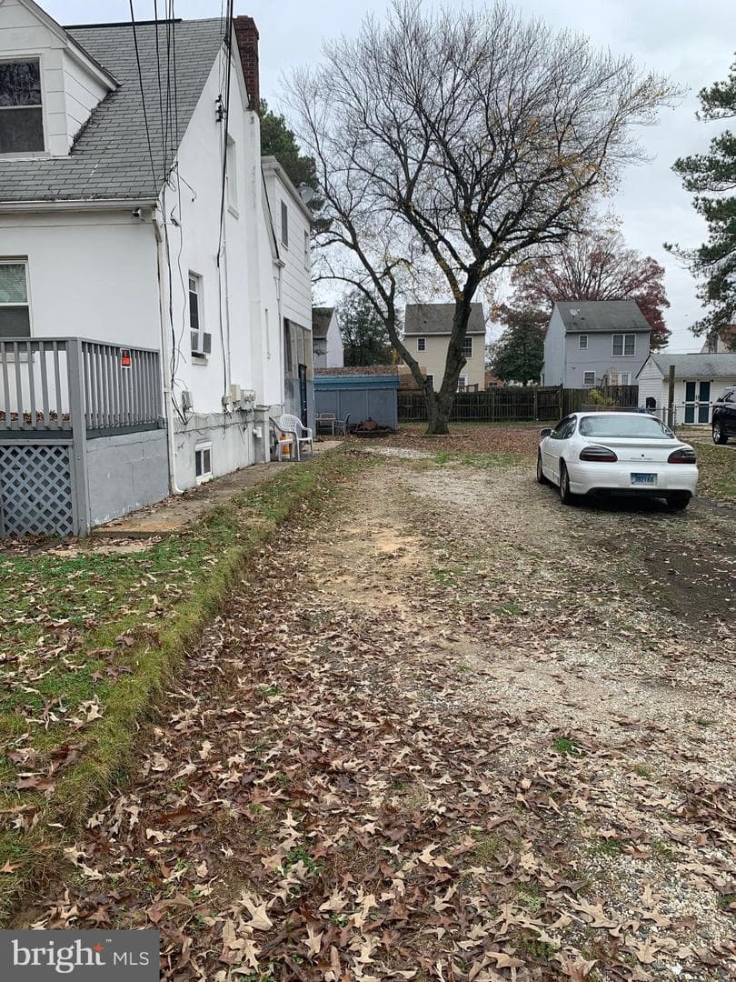 104 Lincoln Avenue photo 3
