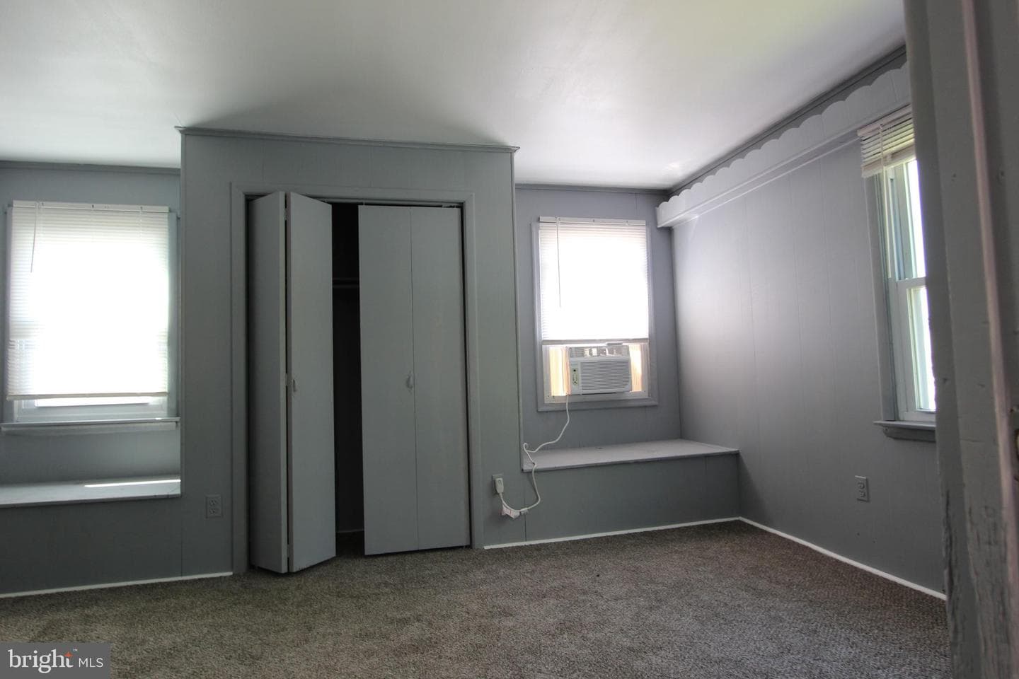 104 Lincoln Avenue photo 34