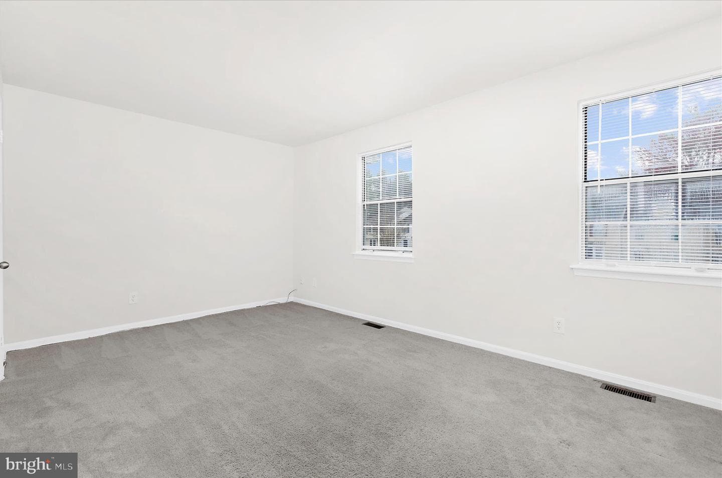 554 Melissa Court photo 18