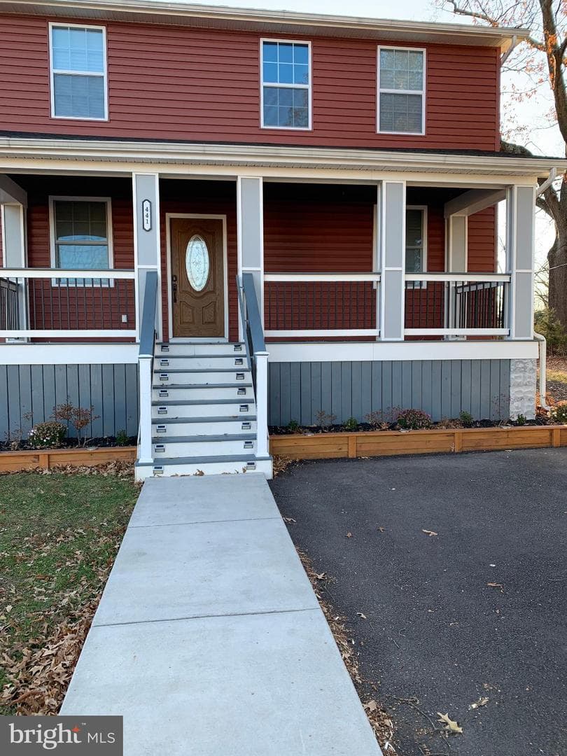 441 Harding Avenue photo 2