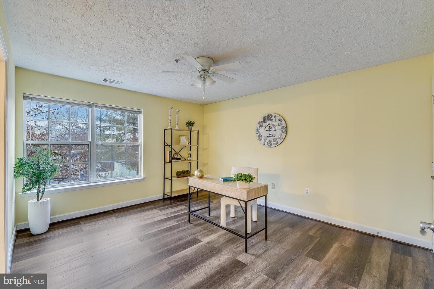 623 Admiral Drive #304 photo 18