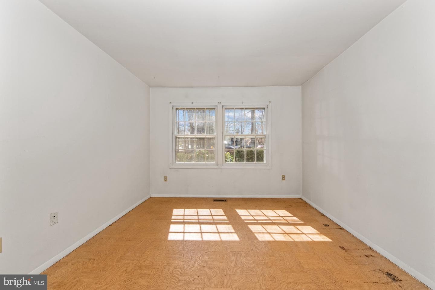 1746 Waldorf Court photo 30