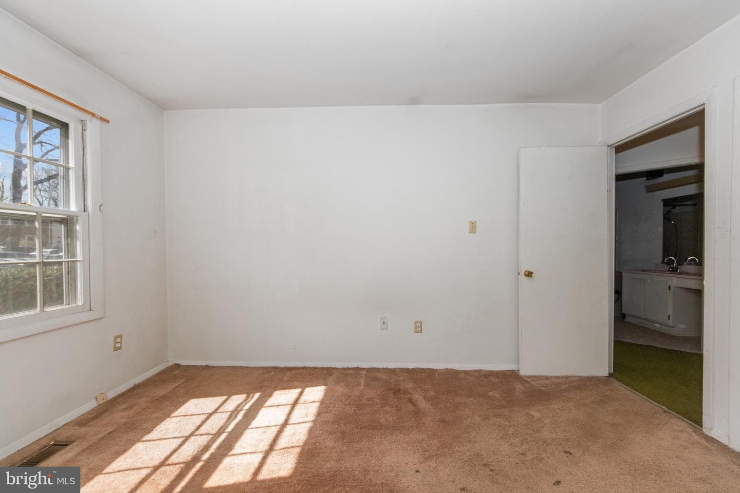 1746 Waldorf Court photo 37
