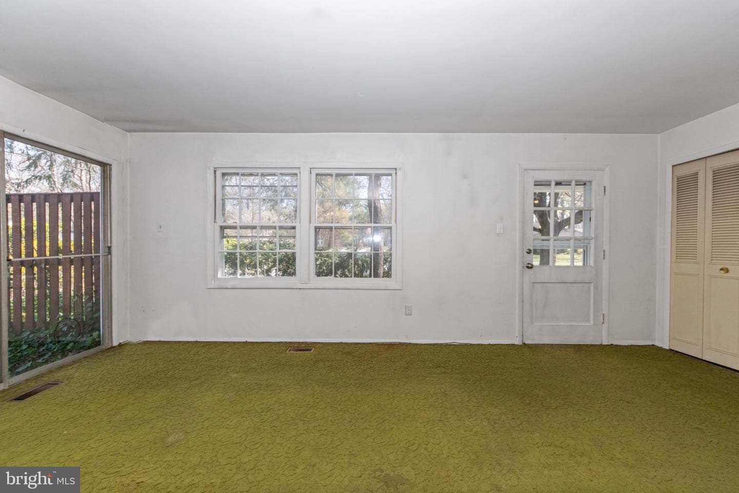 1746 Waldorf Court photo 9