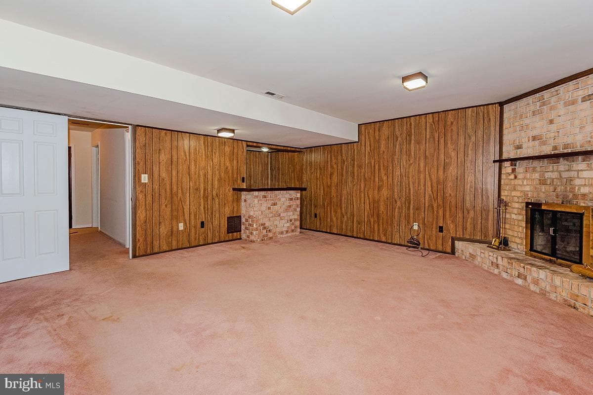 1467 Eagle Court photo 16