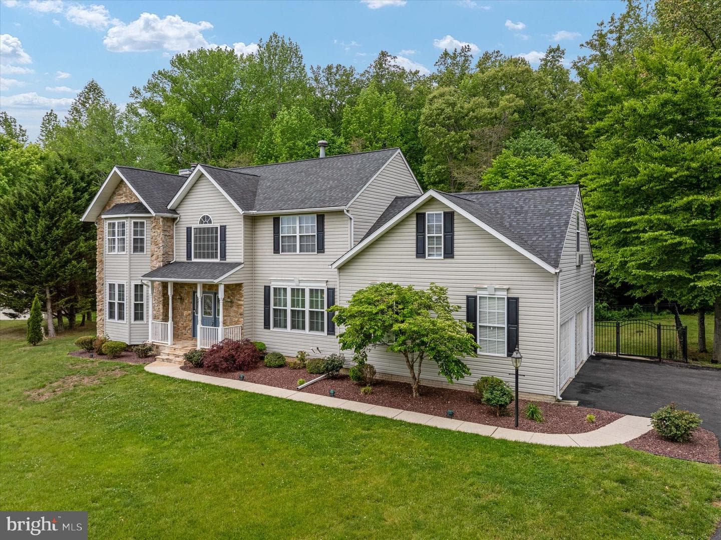 1702 Beards Creek Court photo 1