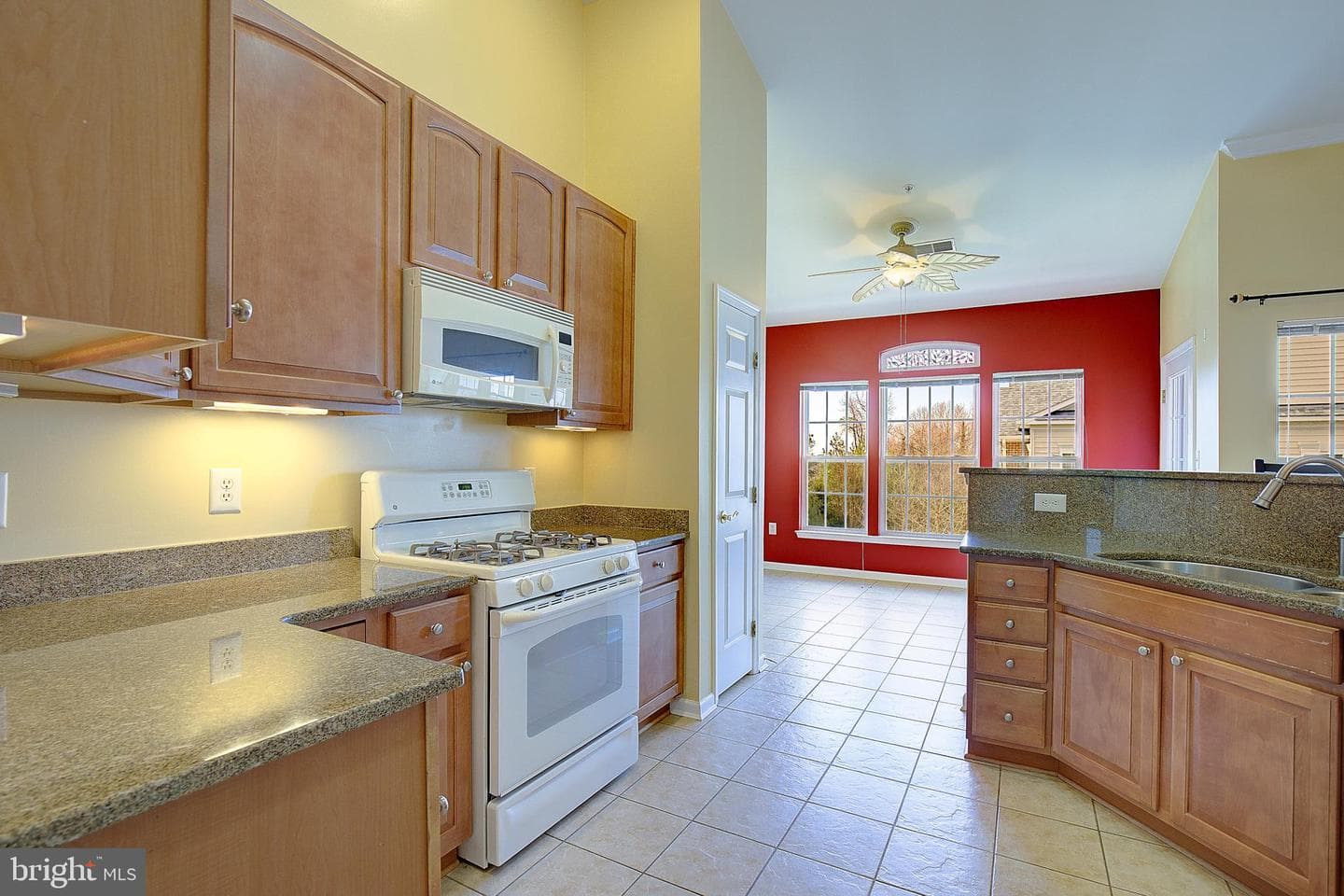 1007 Samantha Lane #404 photo 15