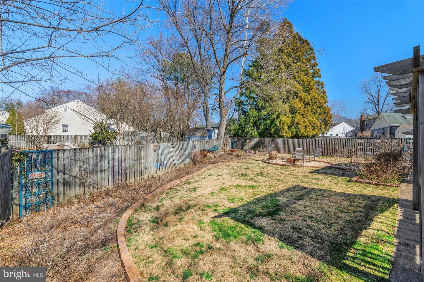1873 Harcourt Avenue photo 38